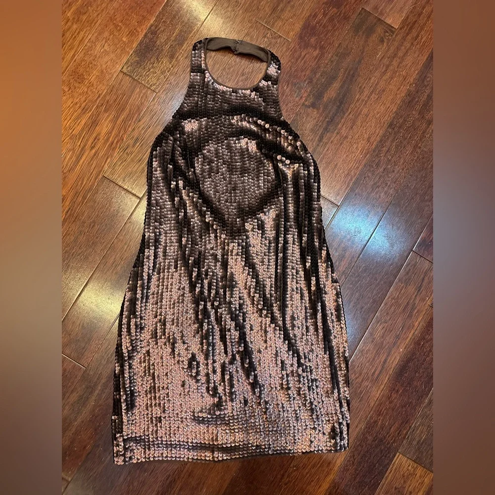 🆕 Express Copper Sequin Mini Dress. Size XS. NWT. 🤎 - Picture 10 of 16